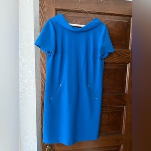 Great Holiday dress - Tahari size 6 - detailed back